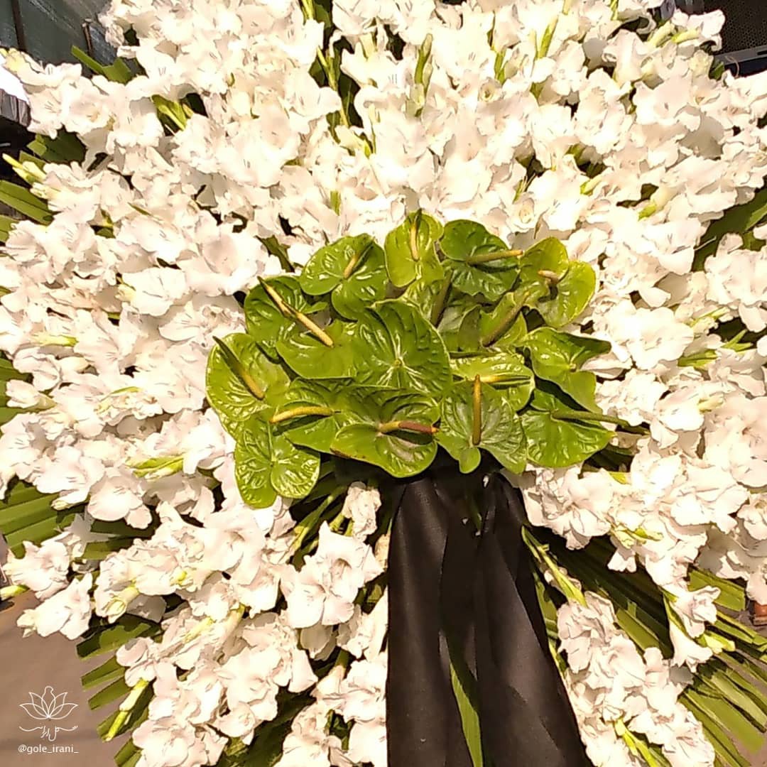  تاج گل با ارسال رایگان خرید تاج گل گل ایرانی مدل تاج گل ترحیم 