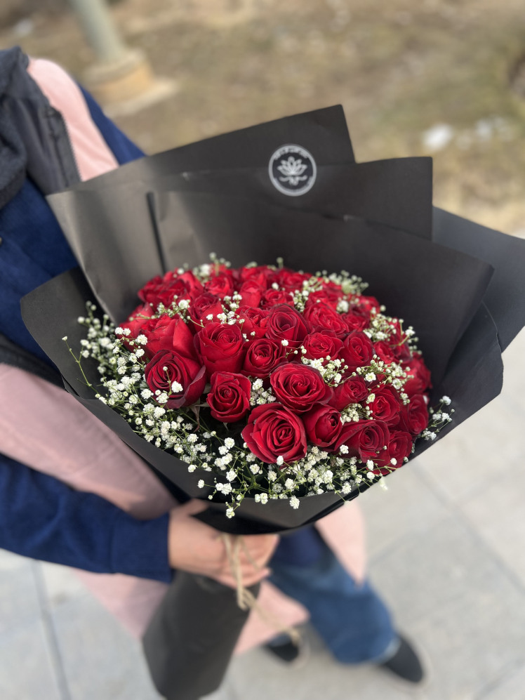 دسته گل رز 60 شاخه