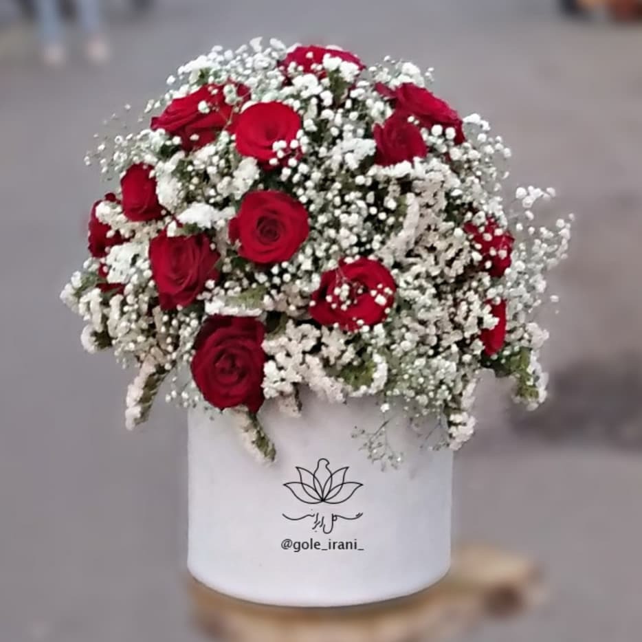  خرید و قیمت باکس گل دلارام قیمت باکس گل رز سفارش باکس رز و ژیپسوفیلا باکس گل ارزان 